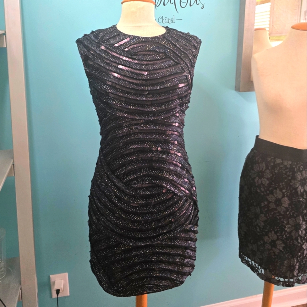 Red Carpet Ready Diane Von Furstenberg Black Cocktail Dress